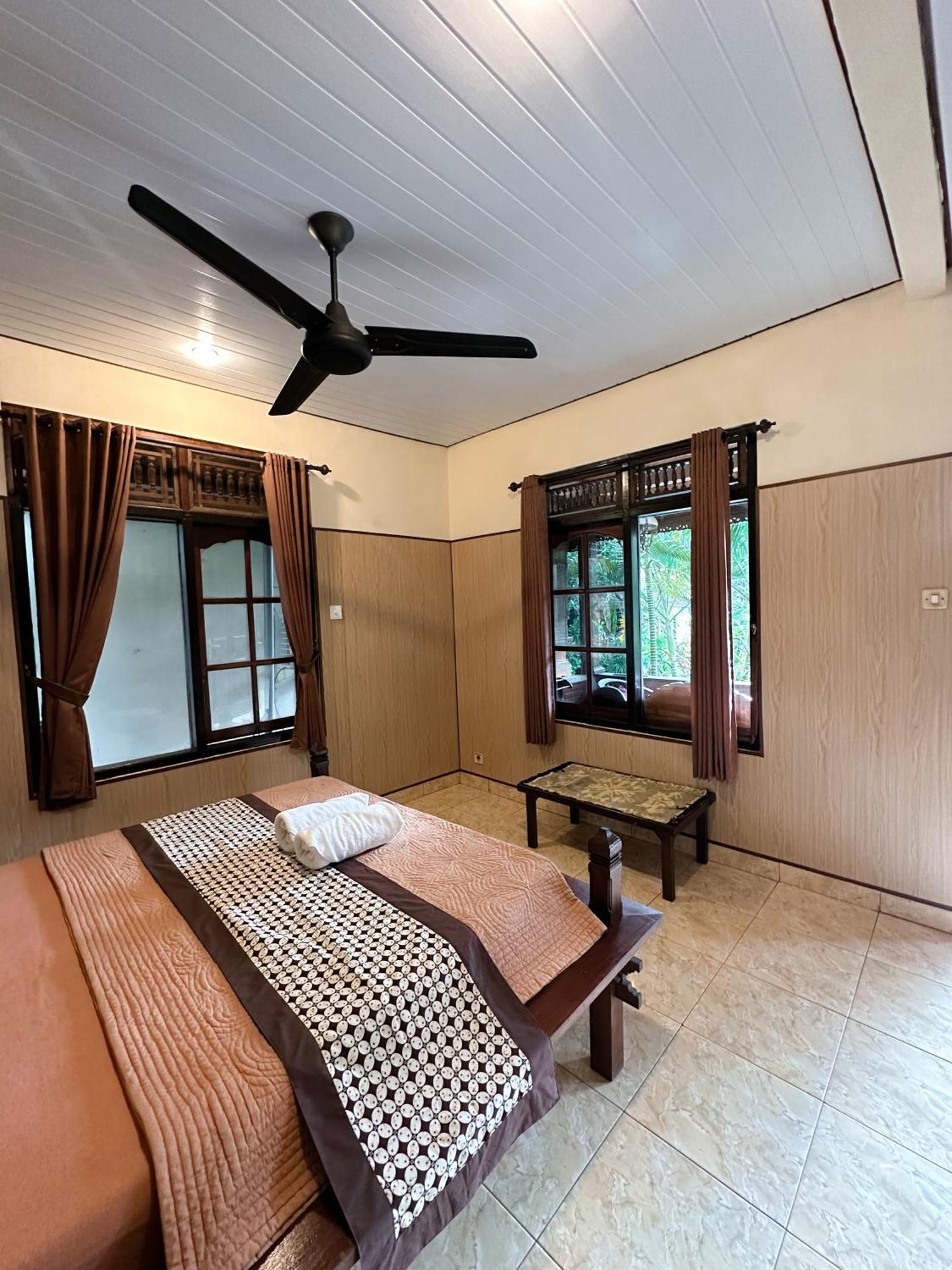 Kajeng Bungalow Ubud Esterno foto